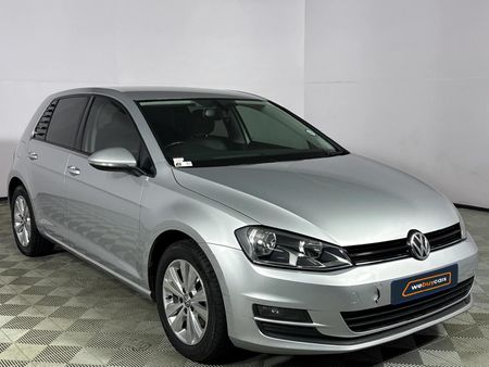 2015-Volkswagen-Golf-VII-14-TSI-Comfortline-Auto_15