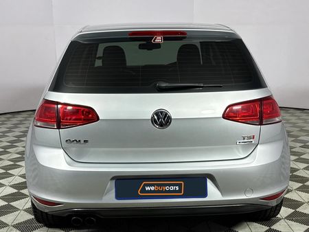 2015-Volkswagen-Golf-VII-14-TSI-Comfortline-Auto_17