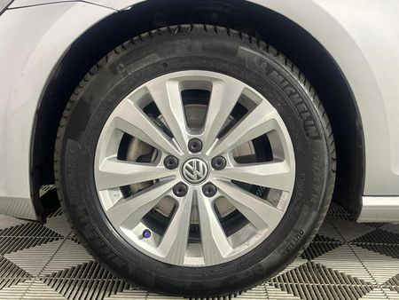 2015-Volkswagen-Golf-VII-14-TSI-Comfortline-Auto_4