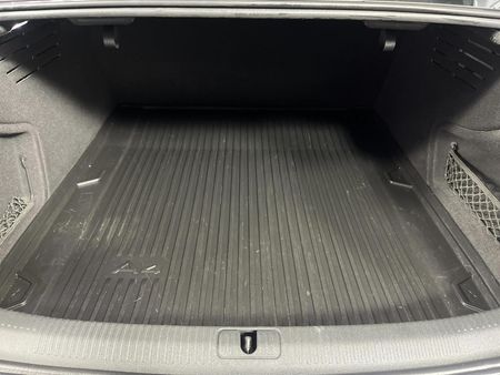 2017-Audi-A4-20-TDI-Design-Auto_13