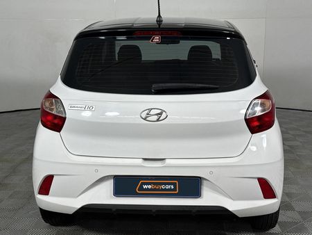 2023-Hyundai-Grand-i10-10-Fluid_16