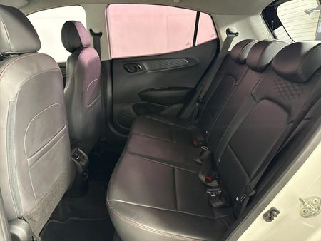 2023-Hyundai-Grand-i10-10-Fluid_3