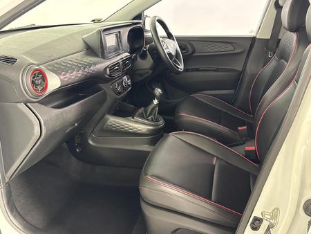 2023-Hyundai-Grand-i10-10-Fluid_8