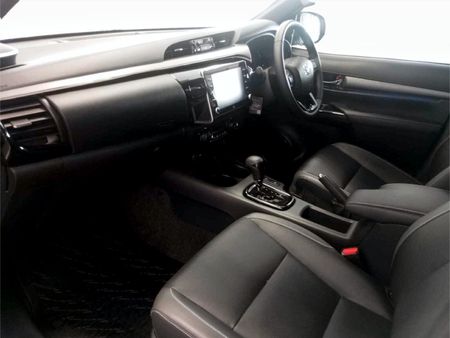 2026-Toyota-Hilux-28-GD-6-RB-Legend-RS-Auto-Double-Cab-mHev_4