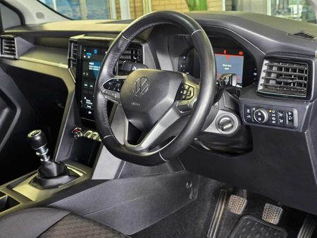 2023-Volkswagen-Amarok-20-TDI-125kW-Life-Double-Cab_14