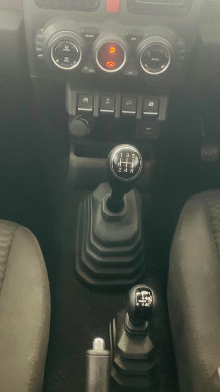 2024-Suzuki-Jimny-15-GLX-AllGrip-5-Door-Petrol-Manual_9