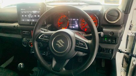 2024-Suzuki-Jimny-15-GLX-AllGrip-5-Door-Petrol-Manual_11