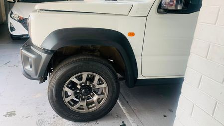 2024-Suzuki-Jimny-15-GLX-AllGrip-5-Door-Petrol-Manual_15