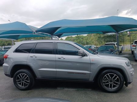 2022-Jeep-Grand-Cherokee-36-Trailhawk_2