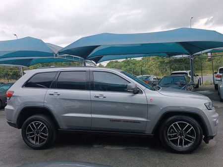 2022-Jeep-Grand-Cherokee-36-Trailhawk_3