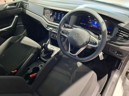 2026-Volkswagen-Polo-10-TSI_10