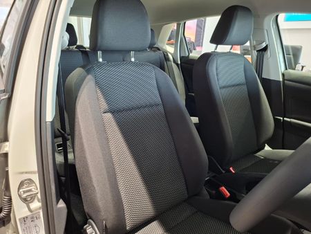 2026-Volkswagen-Polo-10-TSI_11