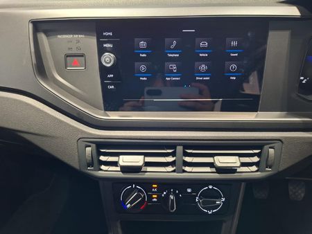 2026-Volkswagen-Polo-10-TSI_15