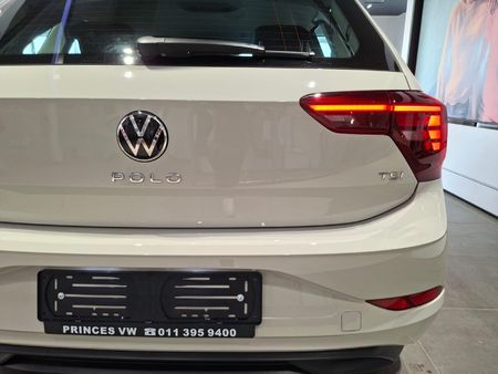 2026-Volkswagen-Polo-10-TSI_4