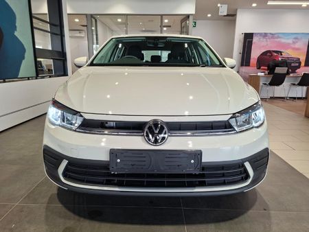 2026-Volkswagen-Polo-10-TSI_7
