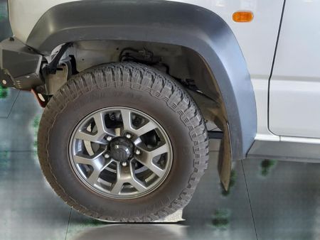 2022-Suzuki-Jimny-15-GLX_8