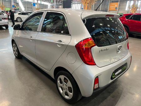 2017-Kia-Picanto-10-LS_4