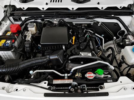 2023-Suzuki-Jimny-15-GLX-Auto_11