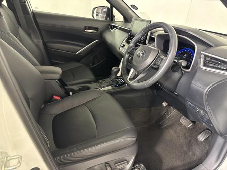 2025-Toyota-Corolla-Cross-18-XR-Hybrid_9