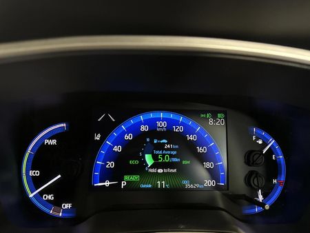 2025-Toyota-Corolla-Cross-18-XR-Hybrid_2