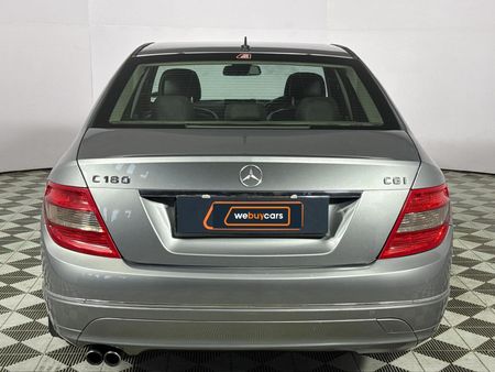 2011-Mercedes-Benz-C-Class-C-180-Avantgarde-Auto_17