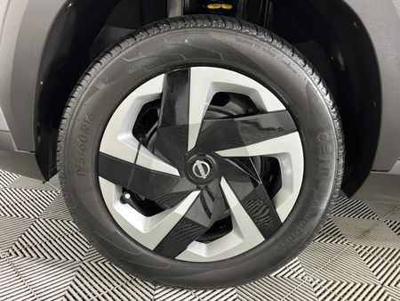 2026-Nissan-Magnite-10-Visia_4