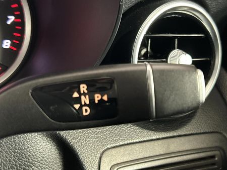 2019-Mercedes-Benz-C-Class-C-180-Auto_10