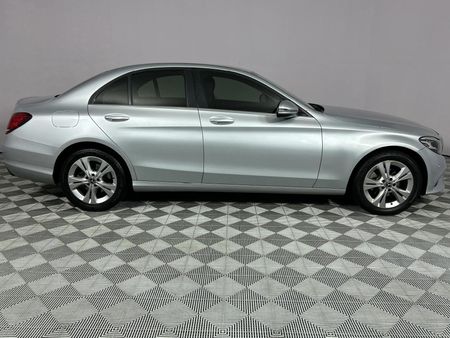 2019-Mercedes-Benz-C-Class-C-180-Auto_17