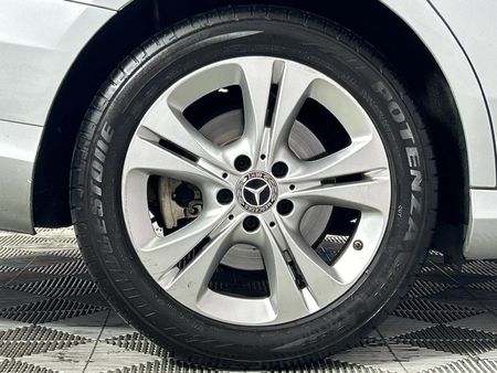 2019-Mercedes-Benz-C-Class-C-180-Auto_7