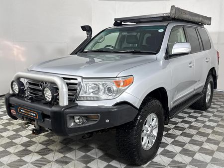 2014-Toyota-Land-Cruiser-200-45-D-V8-VX-Auto_0
