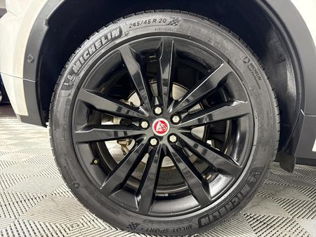 2019-Jaguar-E-Pace-D240-20D-S-177kW_7