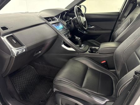 2019-Jaguar-E-Pace-D240-20D-S-177kW_8