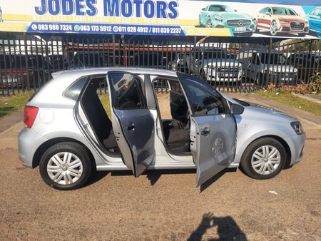 2018-Volkswagen-Polo-Vivo-14-Trendline-5-dr_14