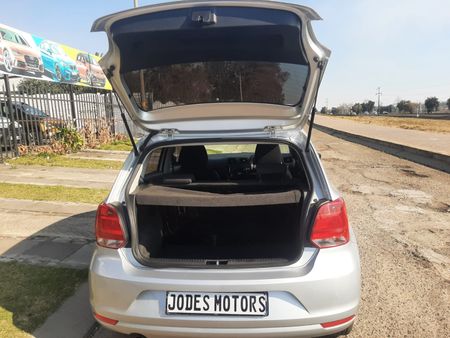 2018-Volkswagen-Polo-Vivo-14-Trendline-5-dr_20