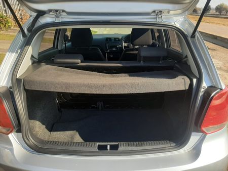 2018-Volkswagen-Polo-Vivo-14-Trendline-5-dr_21