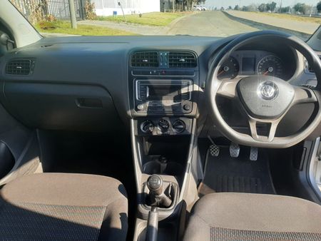 2018-Volkswagen-Polo-Vivo-14-Trendline-5-dr_8