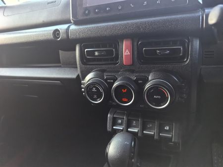 2024-Suzuki-Jimny-15-GLX-AllGrip-5-Door-Auto_17