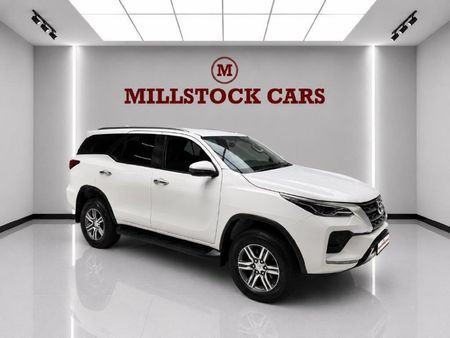 2023-Toyota-Fortuner-24-GD-6-Raised-Body-Auto_0