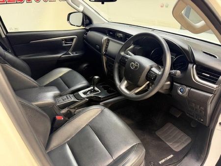 2023-Toyota-Fortuner-24-GD-6-Raised-Body-Auto_14