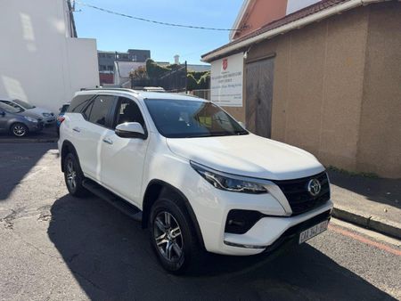 2023-Toyota-Fortuner-24-GD-6-Raised-Body-Auto_5