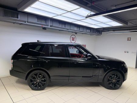 2022-Land-Rover-Range-Rover-50-Vogue-SE-386kW_10