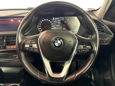 2021-BMW-1-Series-118i-Sport-Line_11