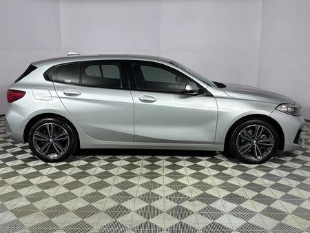 2021-BMW-1-Series-118i-Sport-Line_16