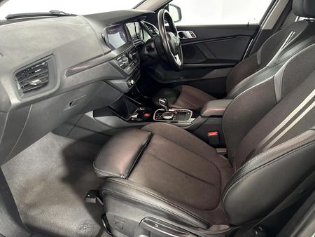 2021-BMW-1-Series-118i-Sport-Line_8