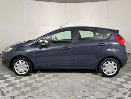 2015-Ford-Fiesta-14-Ambiente-5-dr_14