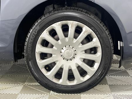 2015-Ford-Fiesta-14-Ambiente-5-dr_5