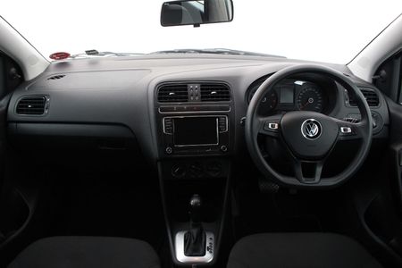 2022-Volkswagen-Polo-Vivo-16-Comfortline-Auto-5-dr_1