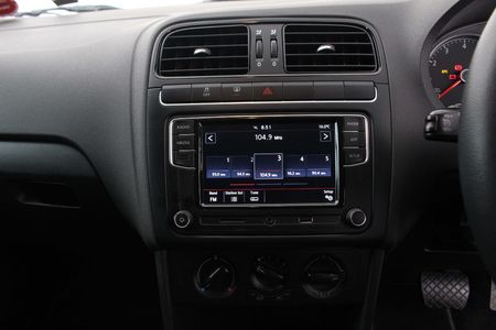 2022-Volkswagen-Polo-Vivo-16-Comfortline-Auto-5-dr_3