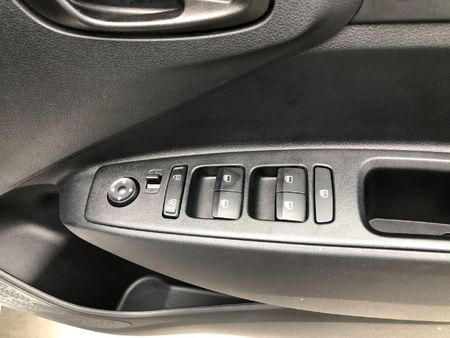 2026-Hyundai-Grand-i10-12-Motion-Auto_18