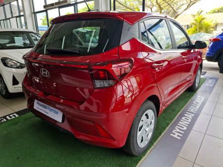 2023-Hyundai-Grand-i10-10-Motion_5